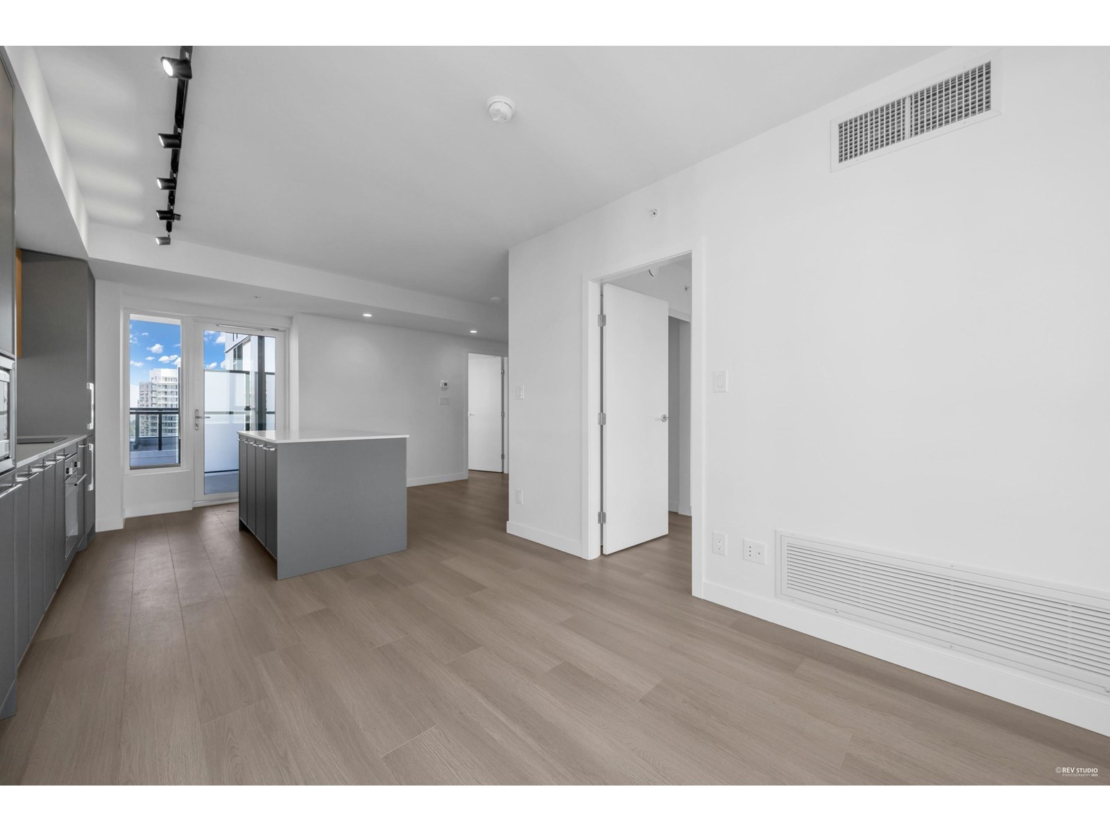 3303 13725 George Junction, Surrey, British Columbia  V3T 0V7 - Photo 15 - R3013692