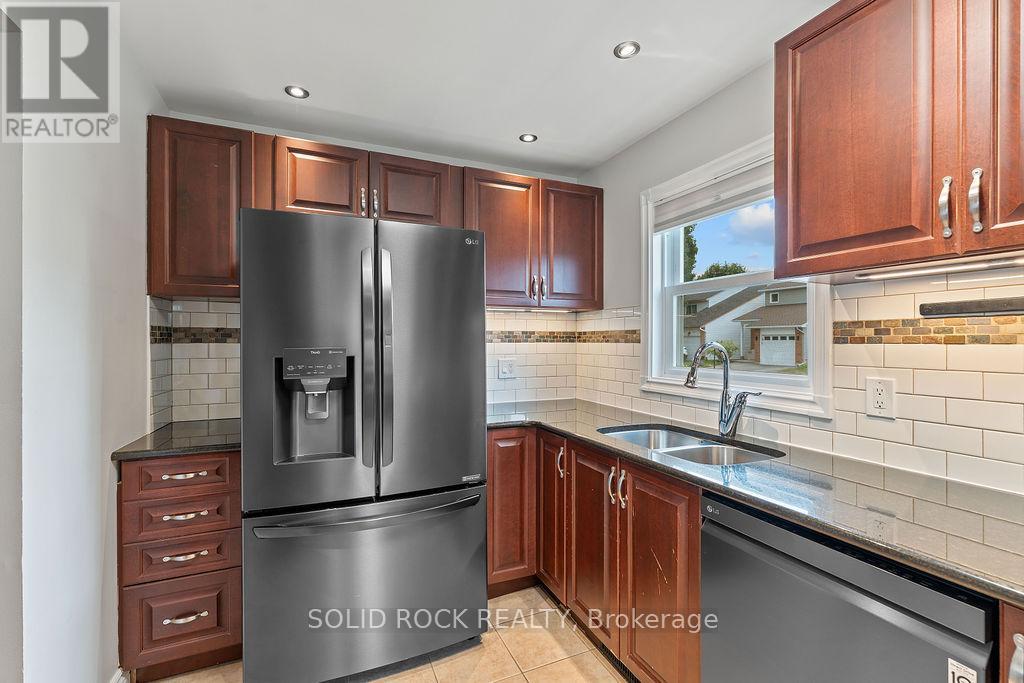 33 Benlark Road, Ottawa, Ontario  K2J 2L5 - Photo 21 - X12216904