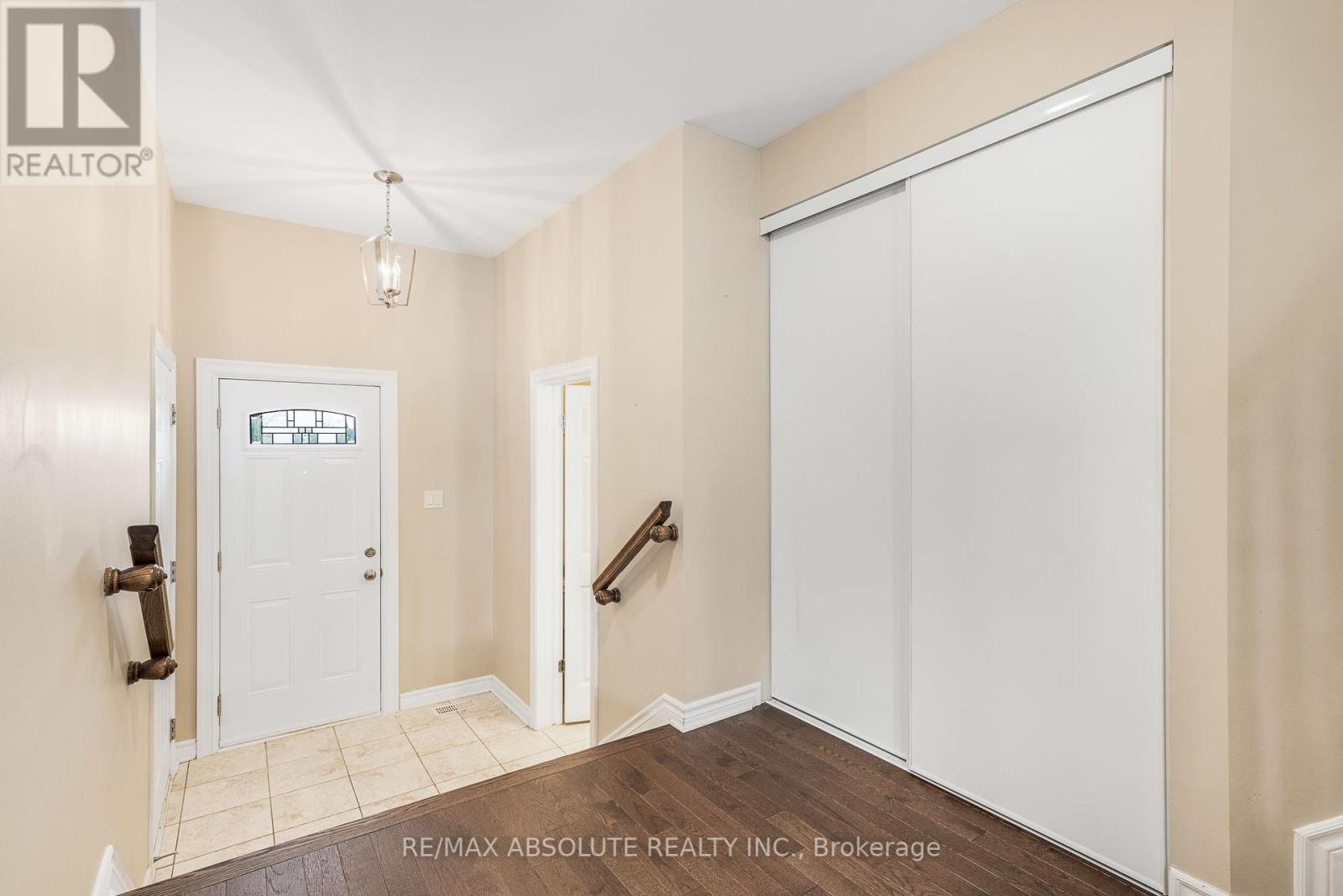 663 Lakeridge Drive, Ottawa, Ontario  K4A 0J8 - Photo 2 - X12216926