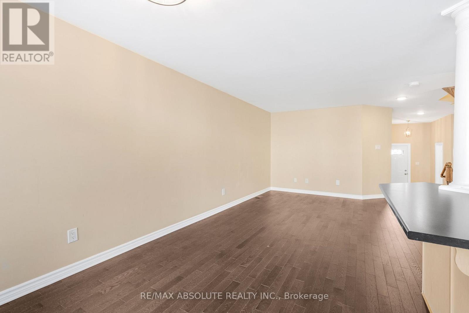 663 Lakeridge Drive, Ottawa, Ontario  K4A 0J8 - Photo 5 - X12216926