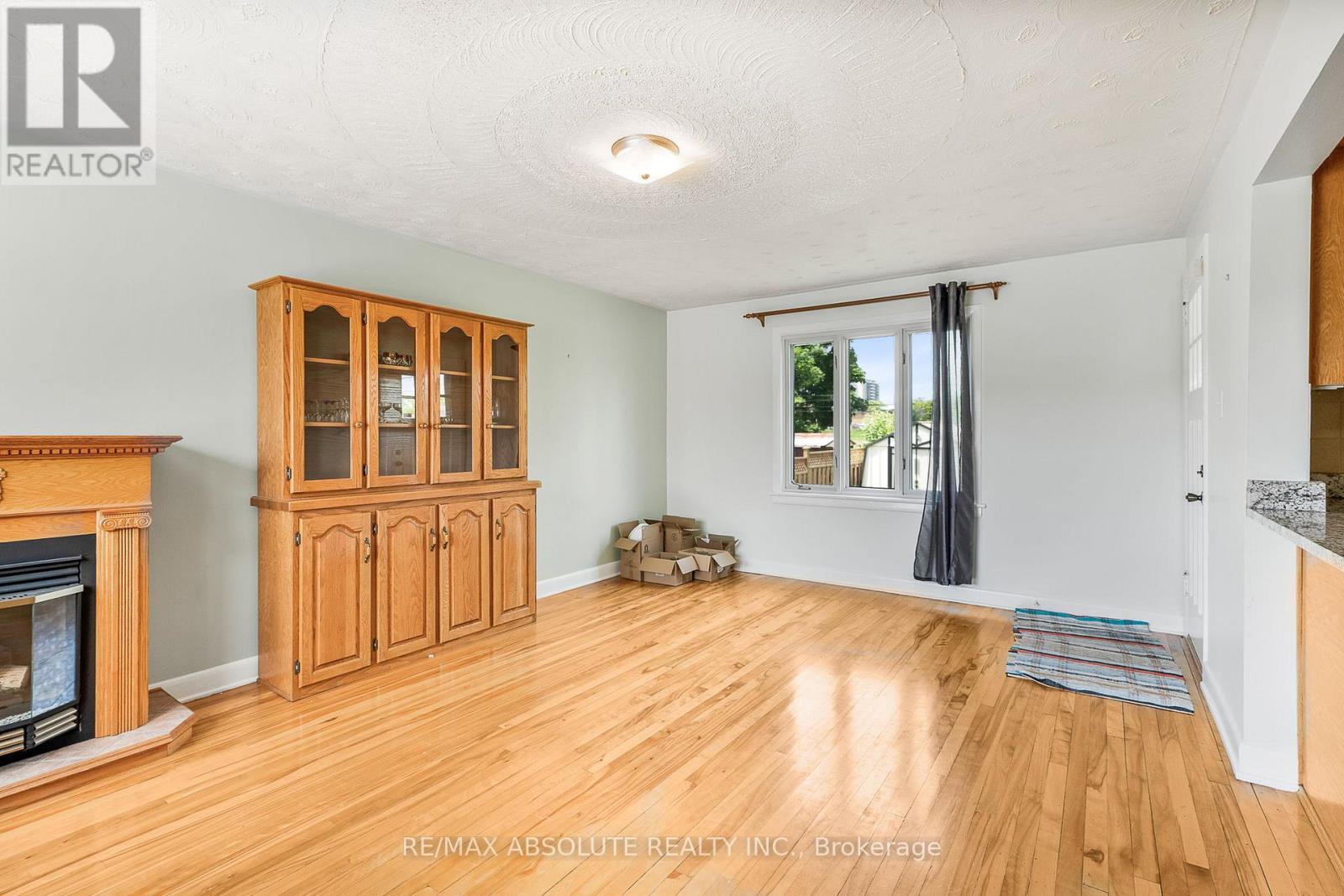 352 Lacasse Avenue, Ottawa, Ontario  K1L 7A9 - Photo 12 - X12216954
