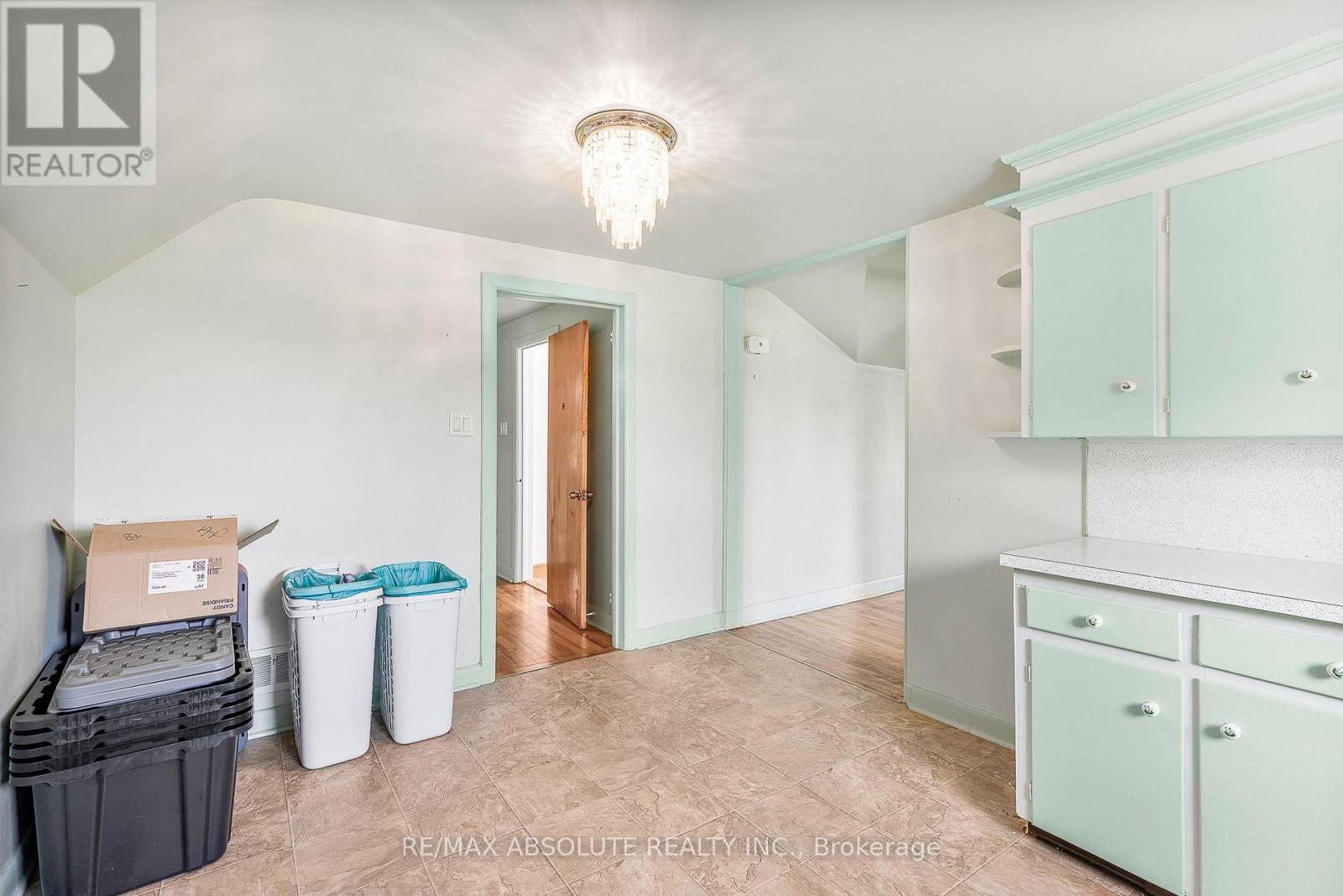 352 Lacasse Avenue, Ottawa, Ontario  K1L 7A9 - Photo 17 - X12216954