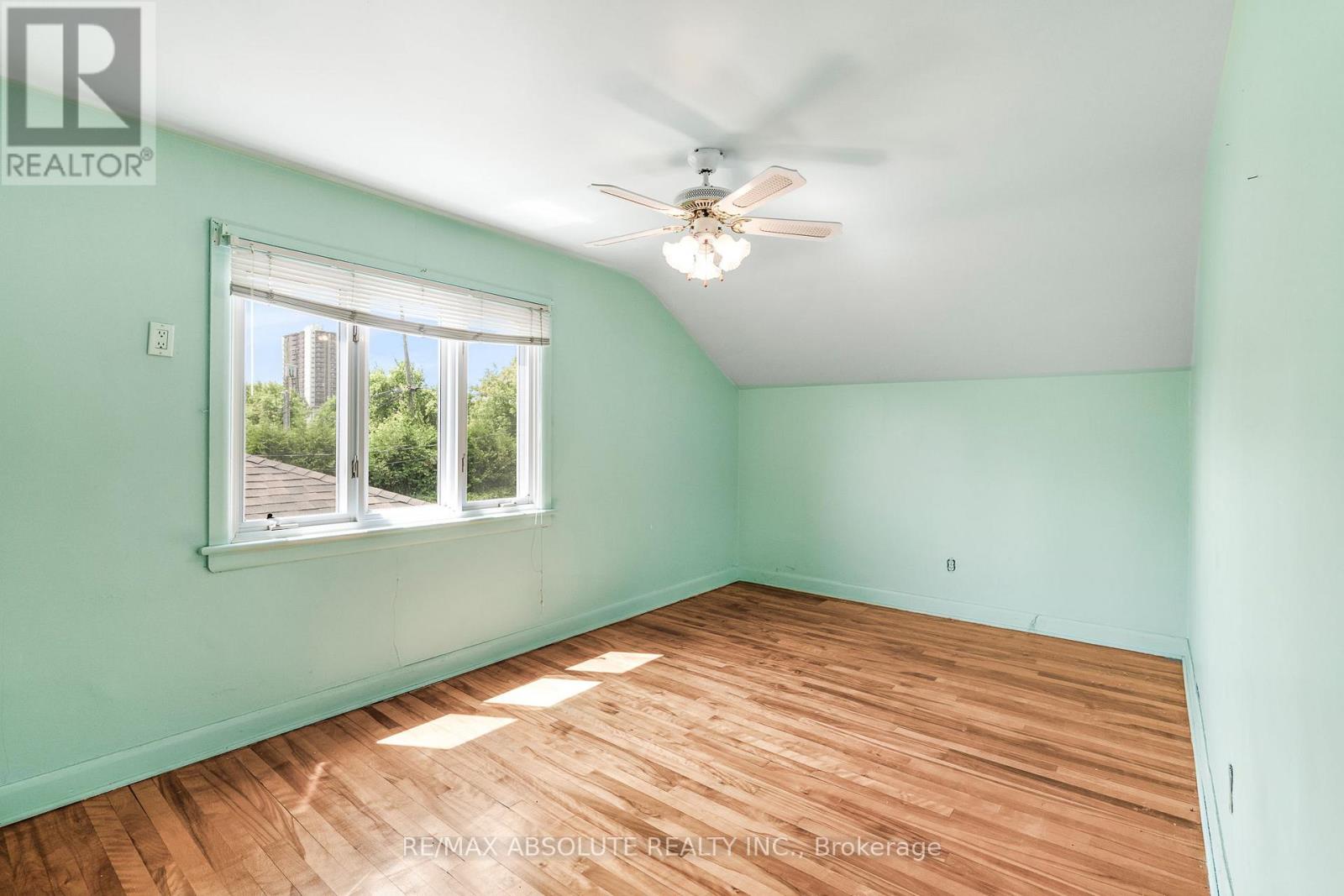 352 Lacasse Avenue, Ottawa, Ontario  K1L 7A9 - Photo 21 - X12216954