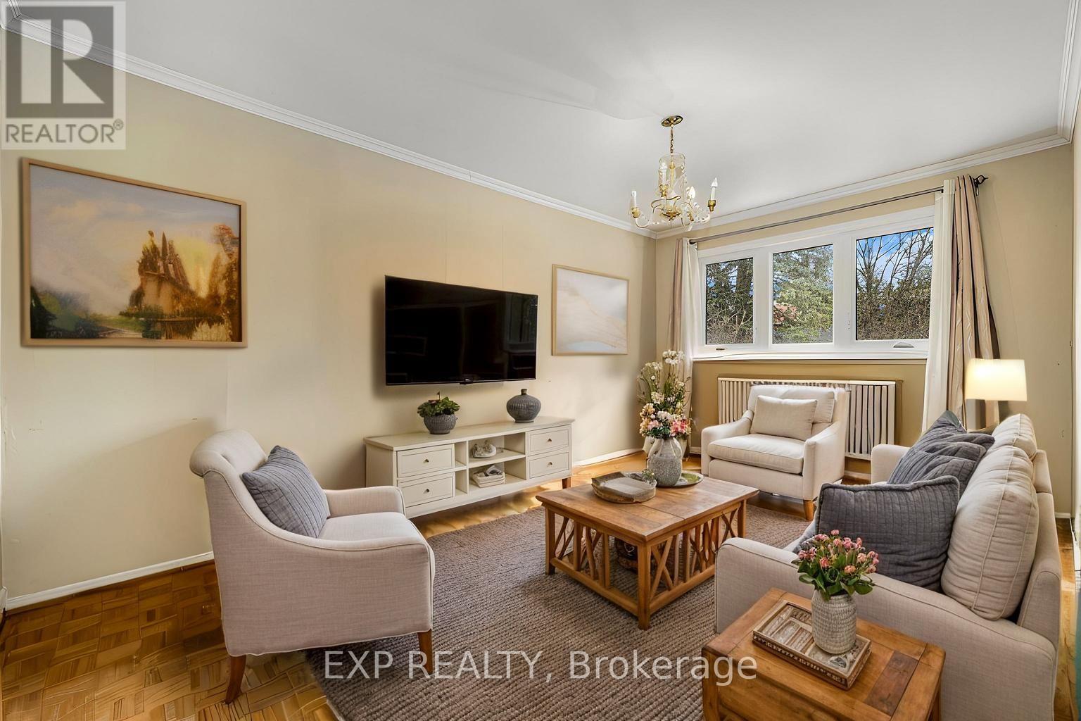 612 Byron Avenue, Ottawa, Ontario  K2A 0E5 - Photo 7 - X12216977