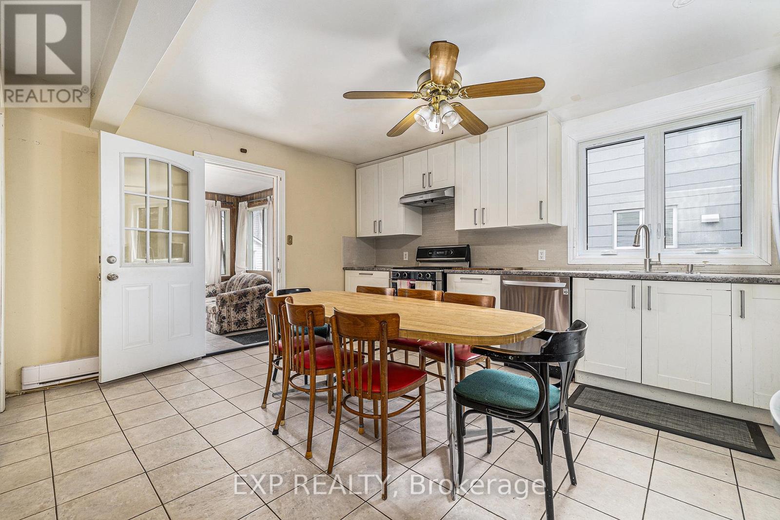 612 Byron Avenue, Ottawa, Ontario  K2A 0E5 - Photo 9 - X12216977