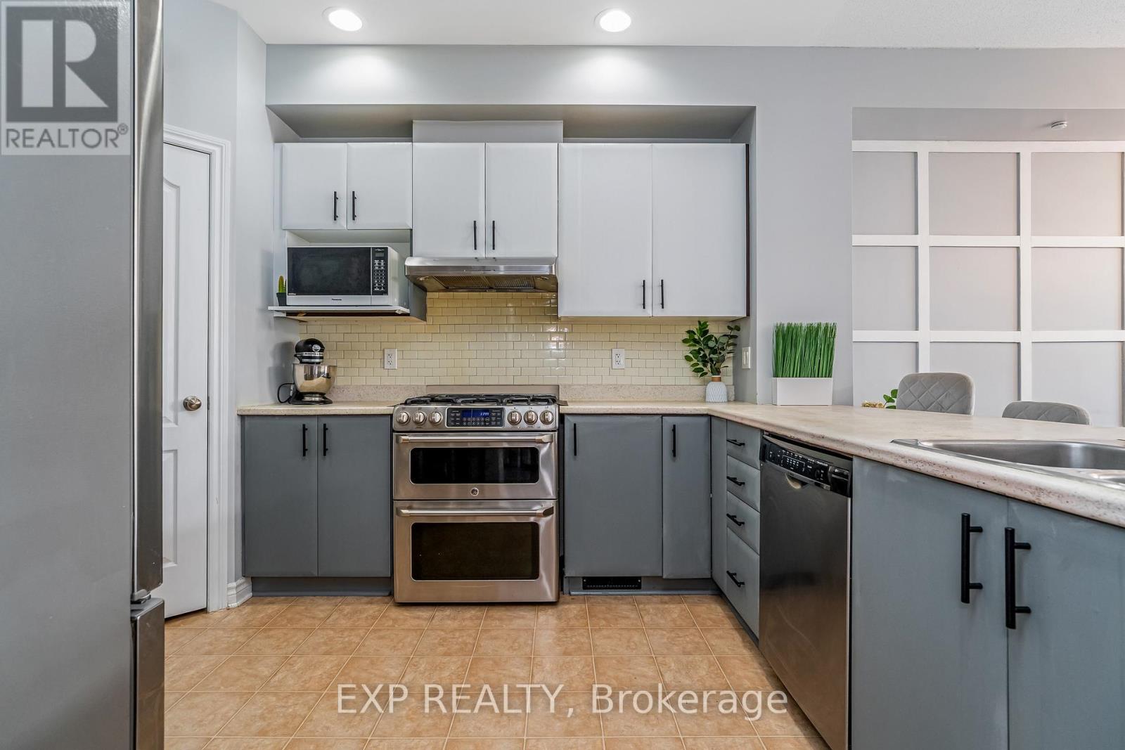416 Foxhall Way, Ottawa, Ontario  K2M 0G1 - Photo 13 - X12217020