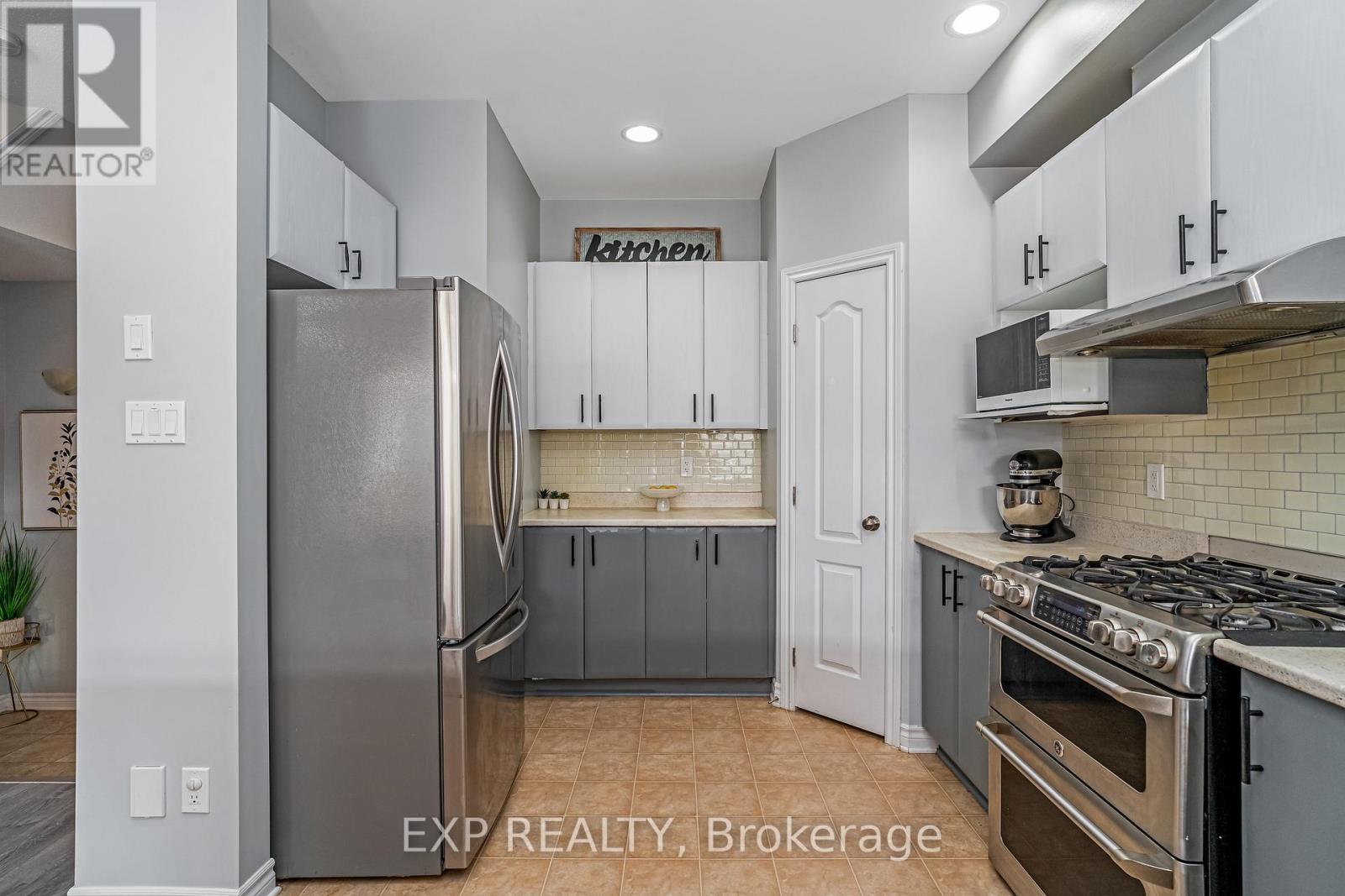 416 Foxhall Way, Ottawa, Ontario  K2M 0G1 - Photo 15 - X12217020