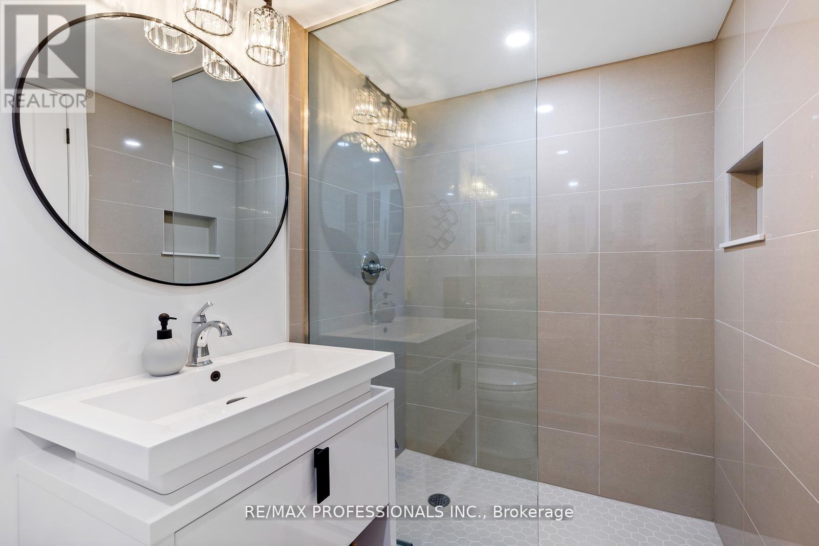 517 - 410 Queens Quay W, Toronto, Ontario  M5V 3T1 - Photo 23 - C12081245
