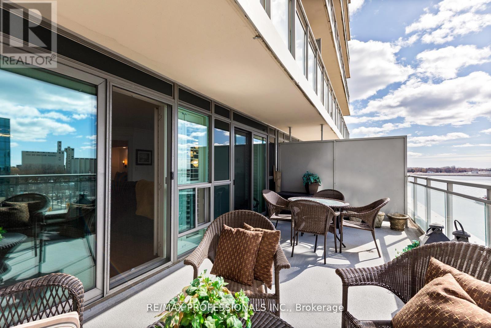 517 - 410 Queens Quay W, Toronto, Ontario  M5V 3T1 - Photo 31 - C12081245