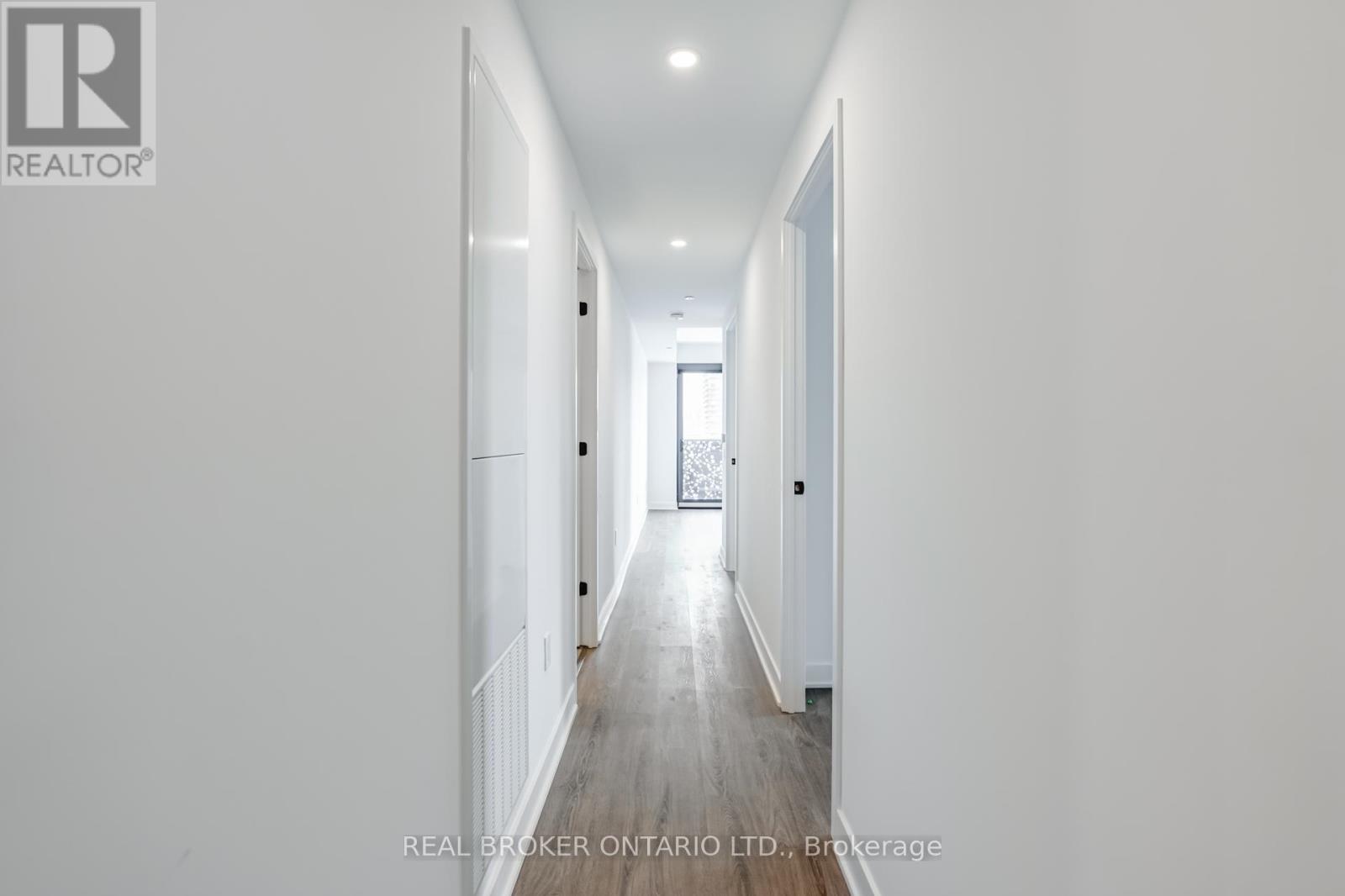 55 Charles St Street E, Toronto (Church-Yonge Corridor), Ontario  M4Y 0J1 - Photo 4 - C12216645