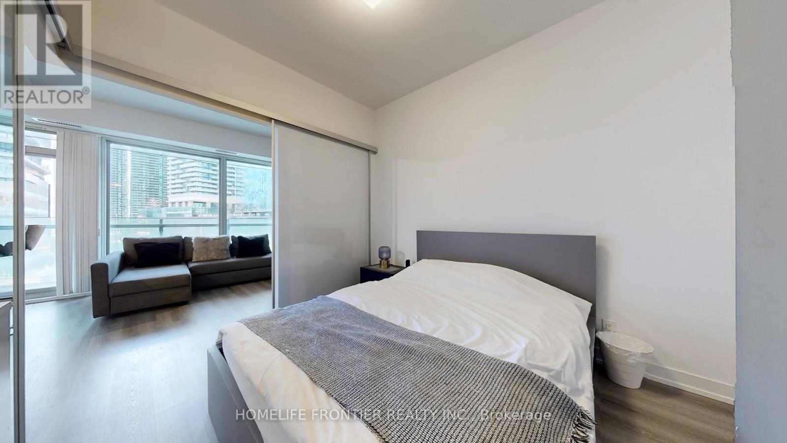 411 - 12 York Street, Toronto (Waterfront Communities), Ontario  M5J 2Z2 - Photo 10 - C12216652