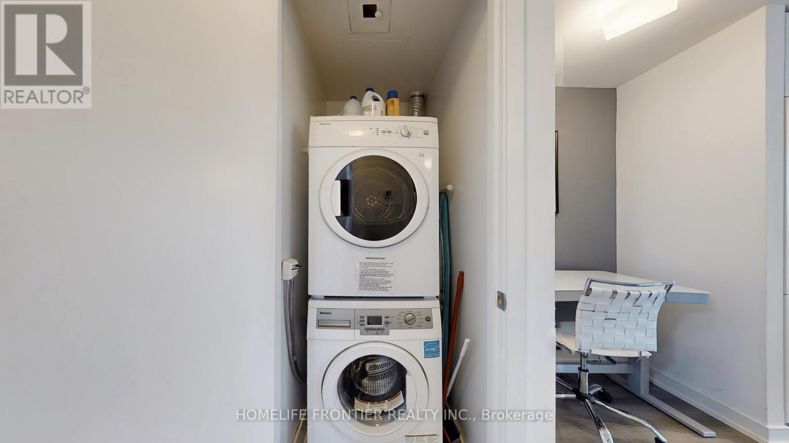 411 - 12 York Street, Toronto (Waterfront Communities), Ontario  M5J 2Z2 - Photo 14 - C12216652