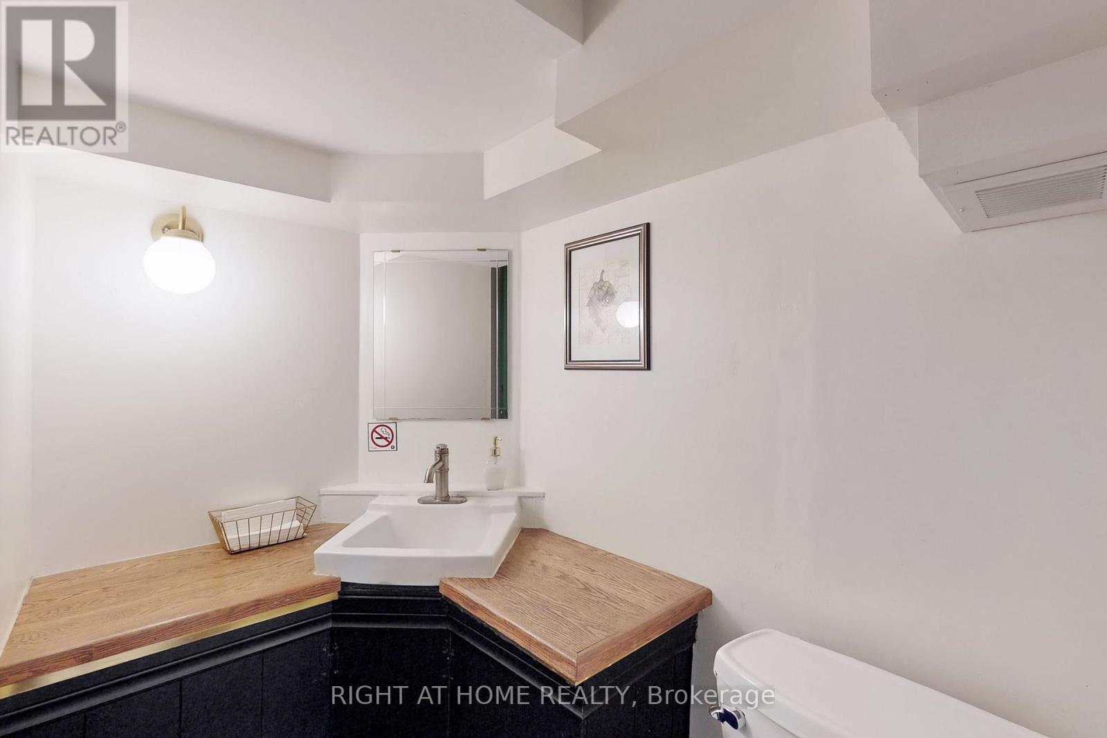 394 King Street E, Toronto (Moss Park), Ontario  M5A 1K9 - Photo 23 - C12216686