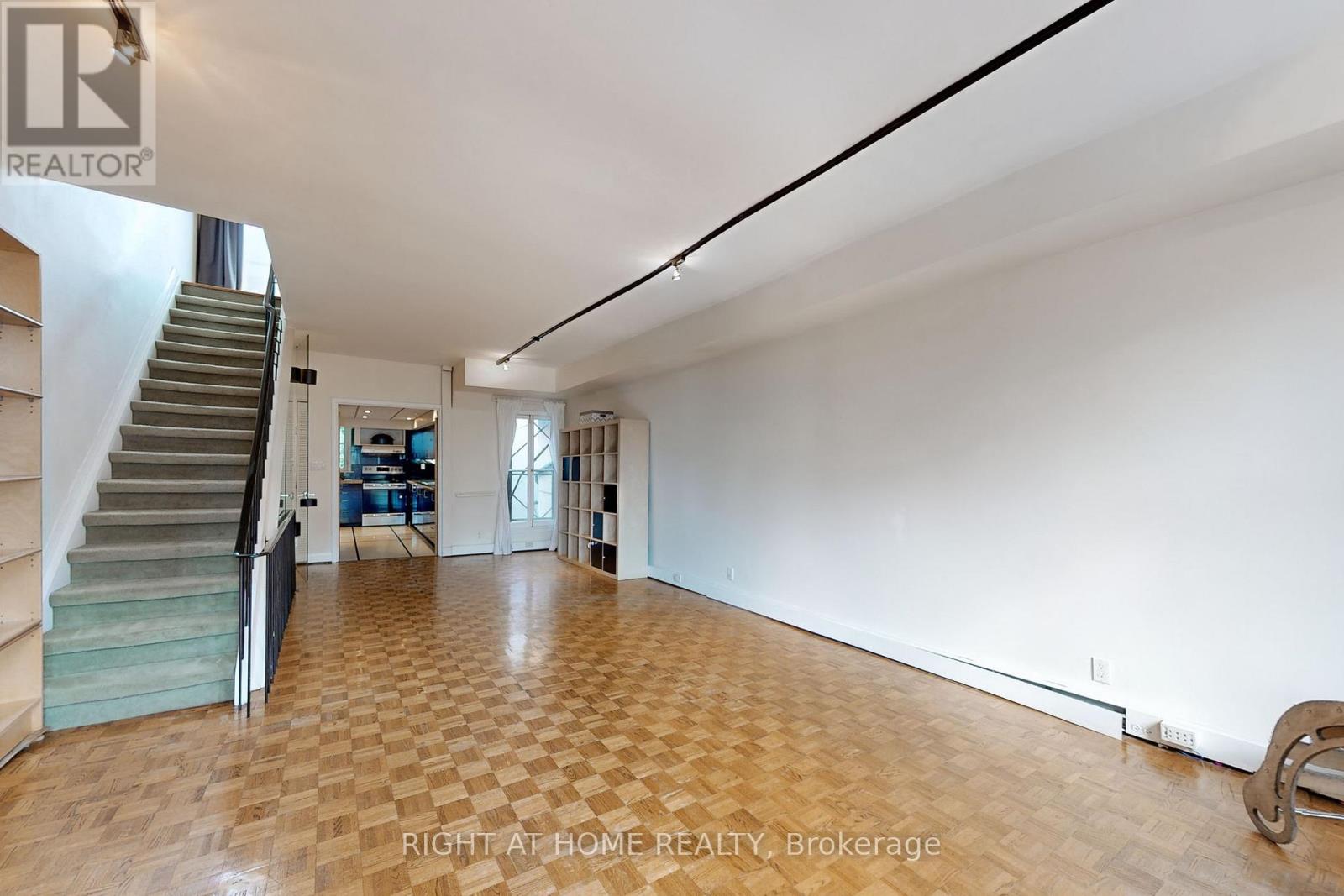 394 King Street E, Toronto (Moss Park), Ontario  M5A 1K9 - Photo 29 - C12216686