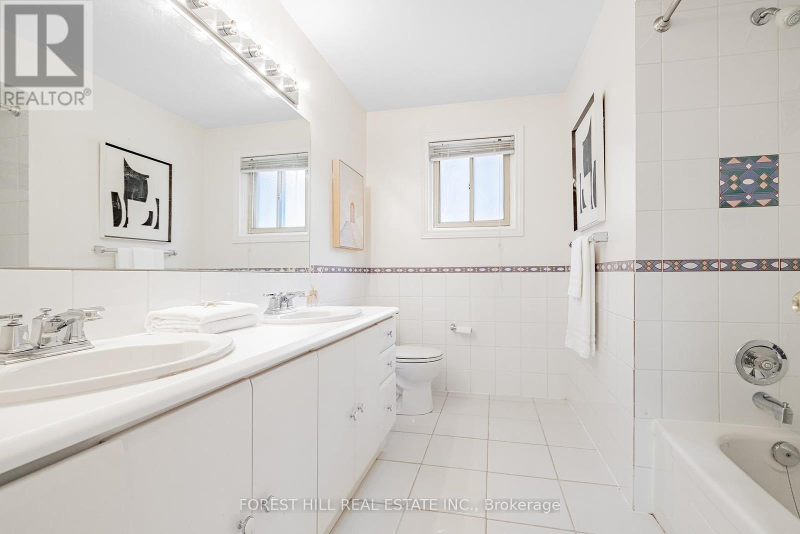 37 Abbeywood Trail, Toronto, Ontario  M3B 3B4 - Photo 15 - C12216765