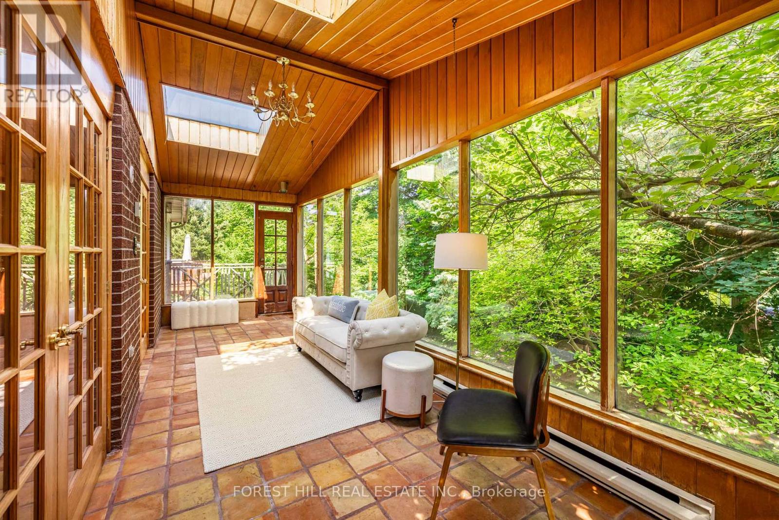 37 Abbeywood Trail, Toronto, Ontario  M3B 3B4 - Photo 8 - C12216765