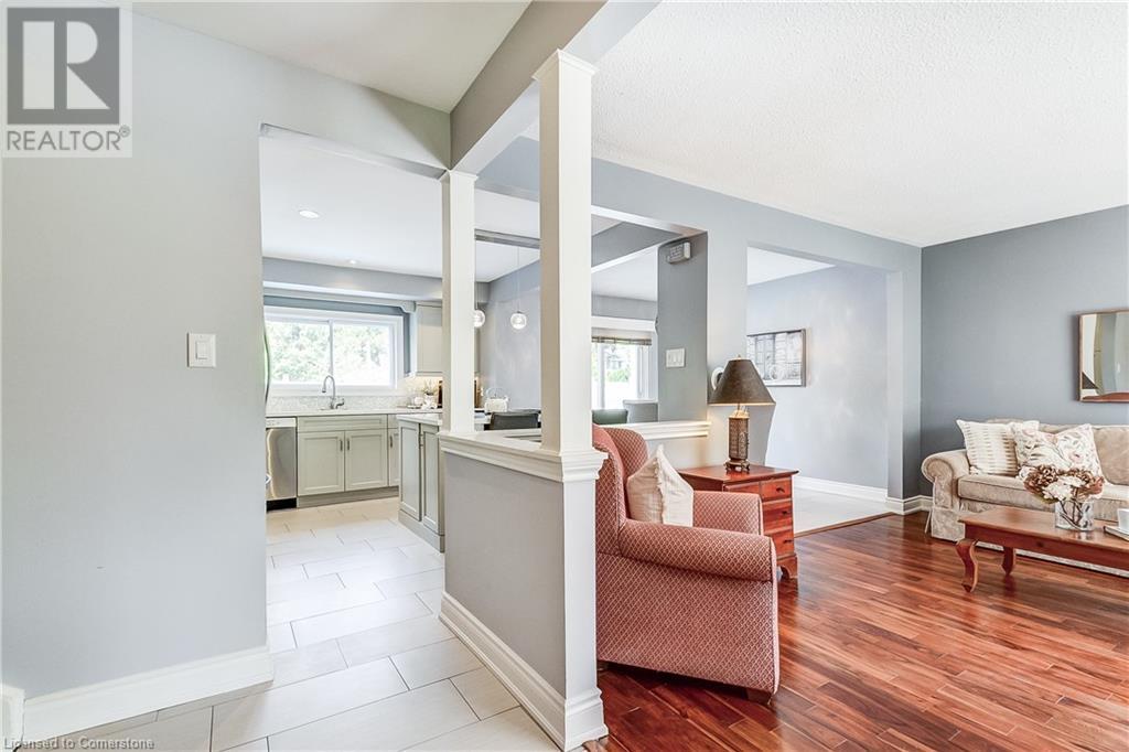 5203 Broughton Crescent, Burlington, Ontario  L7L 3C1 - Photo 5 - 40739900