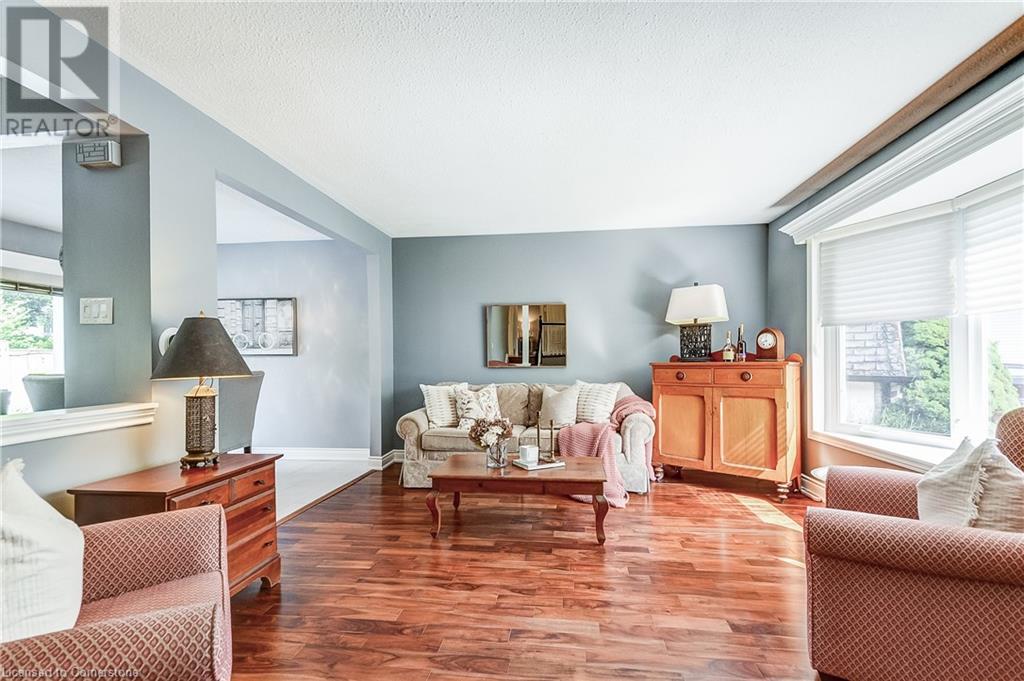 5203 Broughton Crescent, Burlington, Ontario  L7L 3C1 - Photo 6 - 40739900