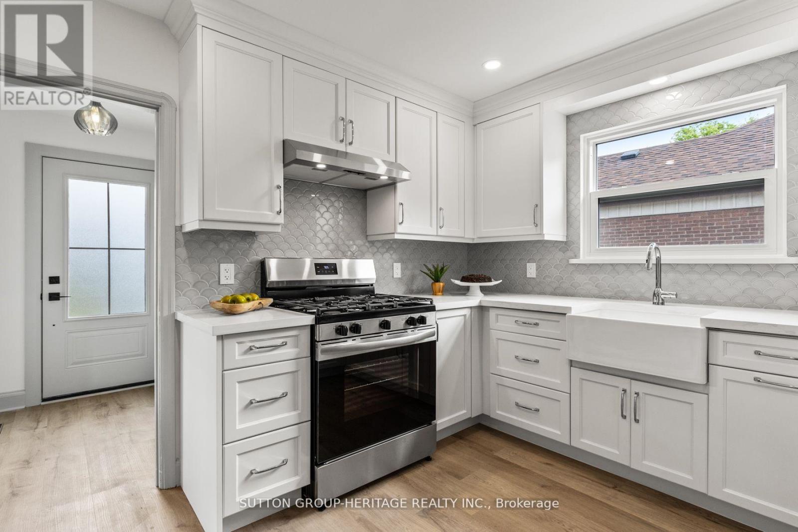 58 Wilson Road N, Oshawa, Ontario  L1G 6C8 - Photo 16 - E12215030