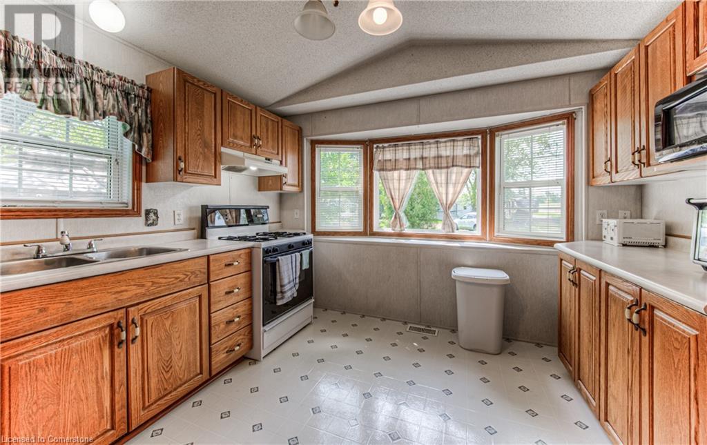580 Beaver Creek Road Unit# 61, Waterloo, Ontario  N2J 3Z4 - Photo 11 - 40739636