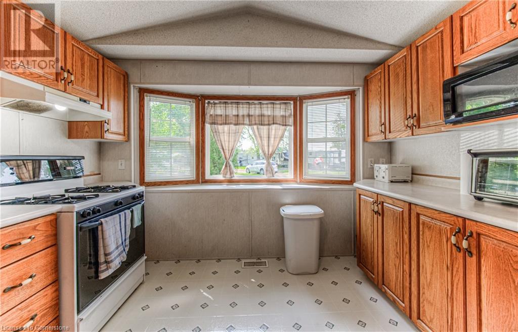 580 Beaver Creek Road Unit# 61, Waterloo, Ontario  N2J 3Z4 - Photo 12 - 40739636