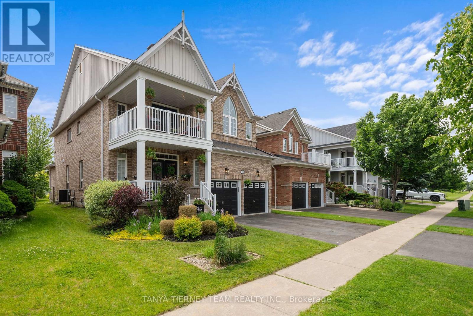 116 Cachet Boulevard, Whitby, Ontario  L1M 2M5 - Photo 2 - E12216784