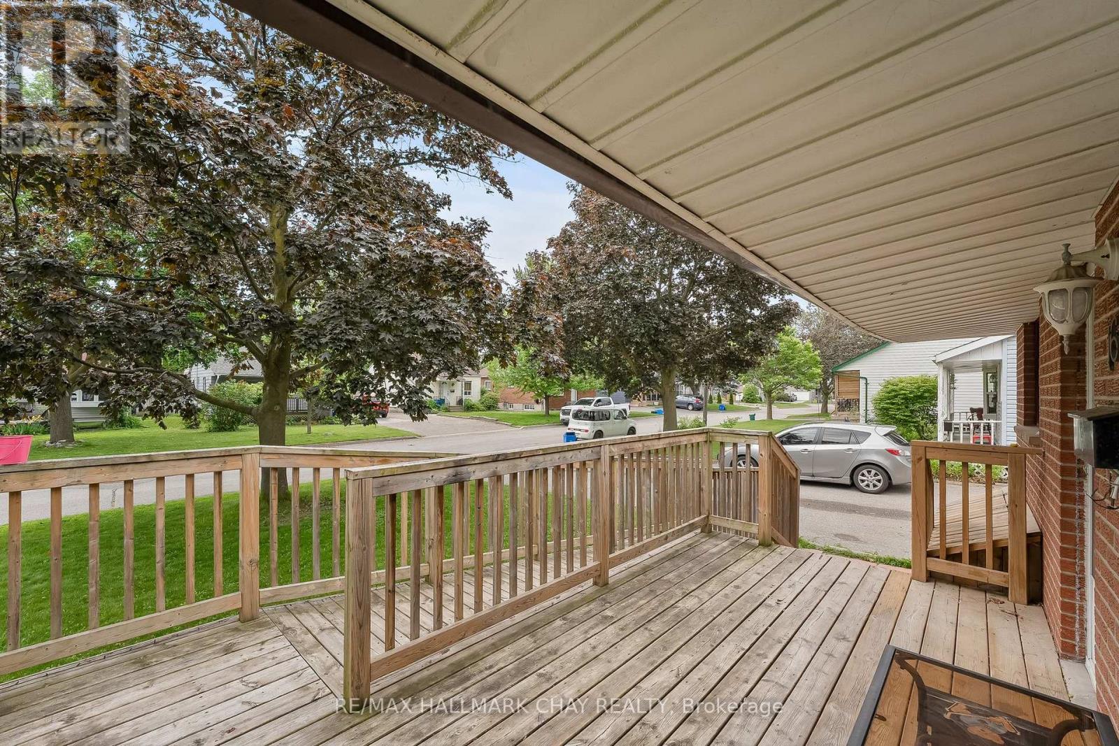 16 Elgin Street, Ajax (Central), Ontario  L1S 1X1 - Photo 3 - E12216875