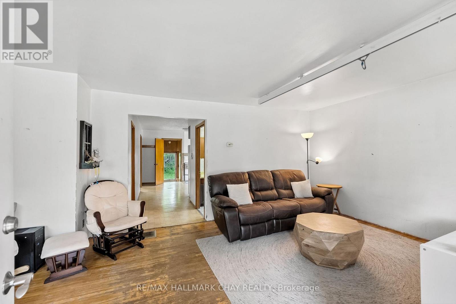 16 Elgin Street, Ajax (Central), Ontario  L1S 1X1 - Photo 7 - E12216875