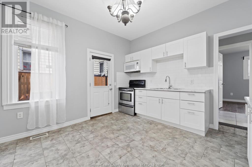 773 Assumption, Windsor, Ontario  N9A 3B7 - Photo 8 - 25014959