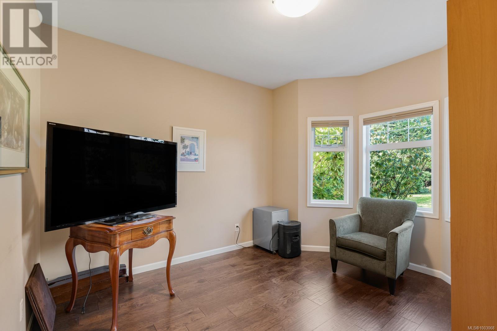 9055 Lochside Dr, North Saanich, British Columbia  V8L 1N1 - Photo 24 - 1003068