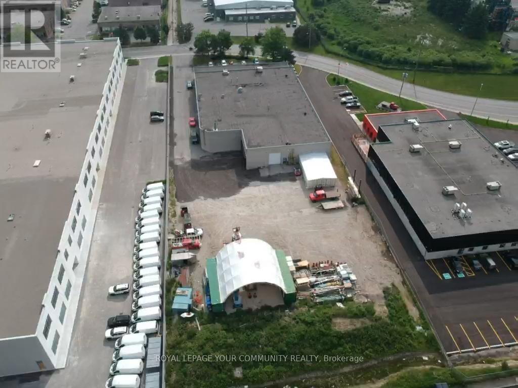 145 Engelhard Drive, Aurora (Aurora Grove), Ontario  L4G 3V1 - Photo 4 - N12216670