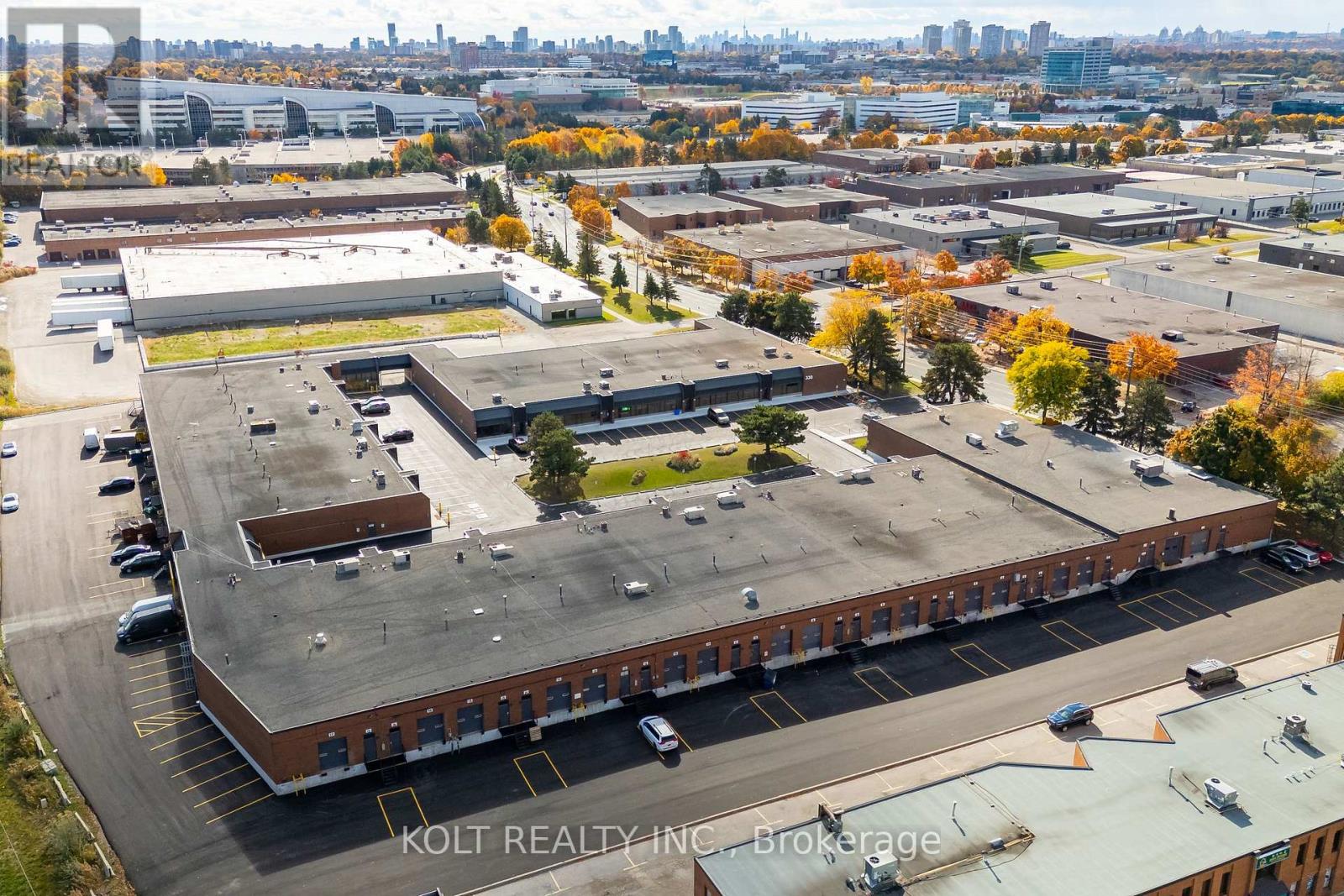 26 - 300 Esna Park Drive, Markham (Milliken Mills West), Ontario  L3R 1H3 - Photo 2 - N12216761