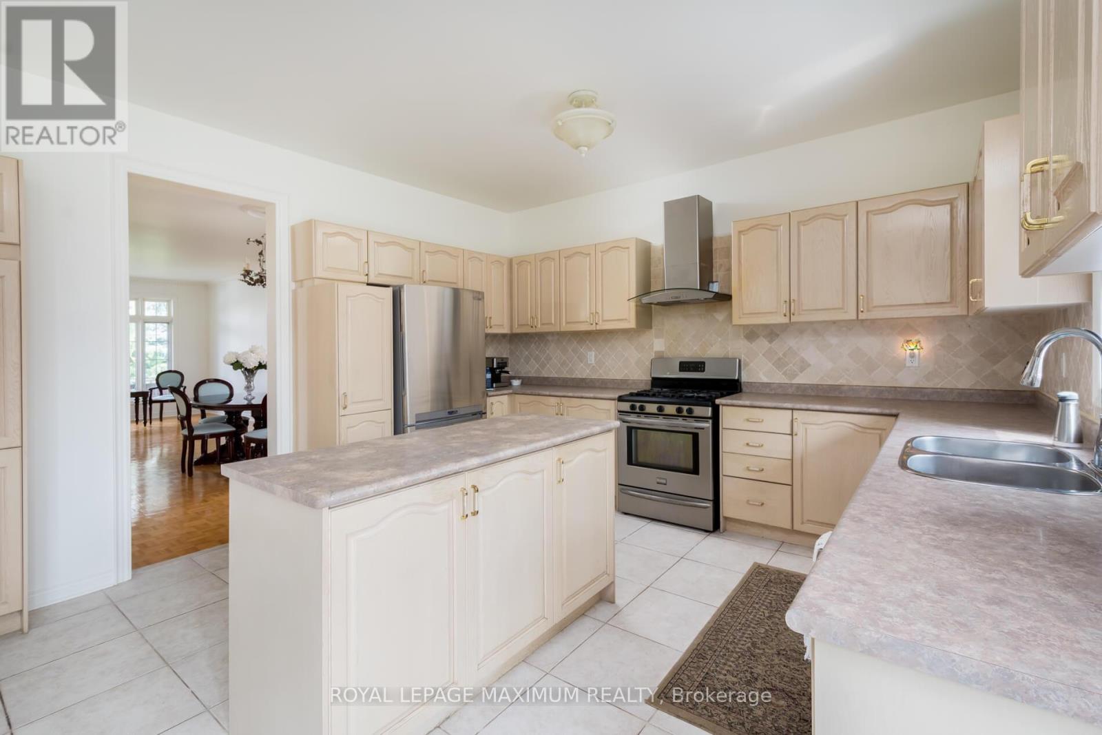 45 Windrose Court, Vaughan (East Woodbridge), Ontario  L4L 9G9 - Photo 16 - N12216865