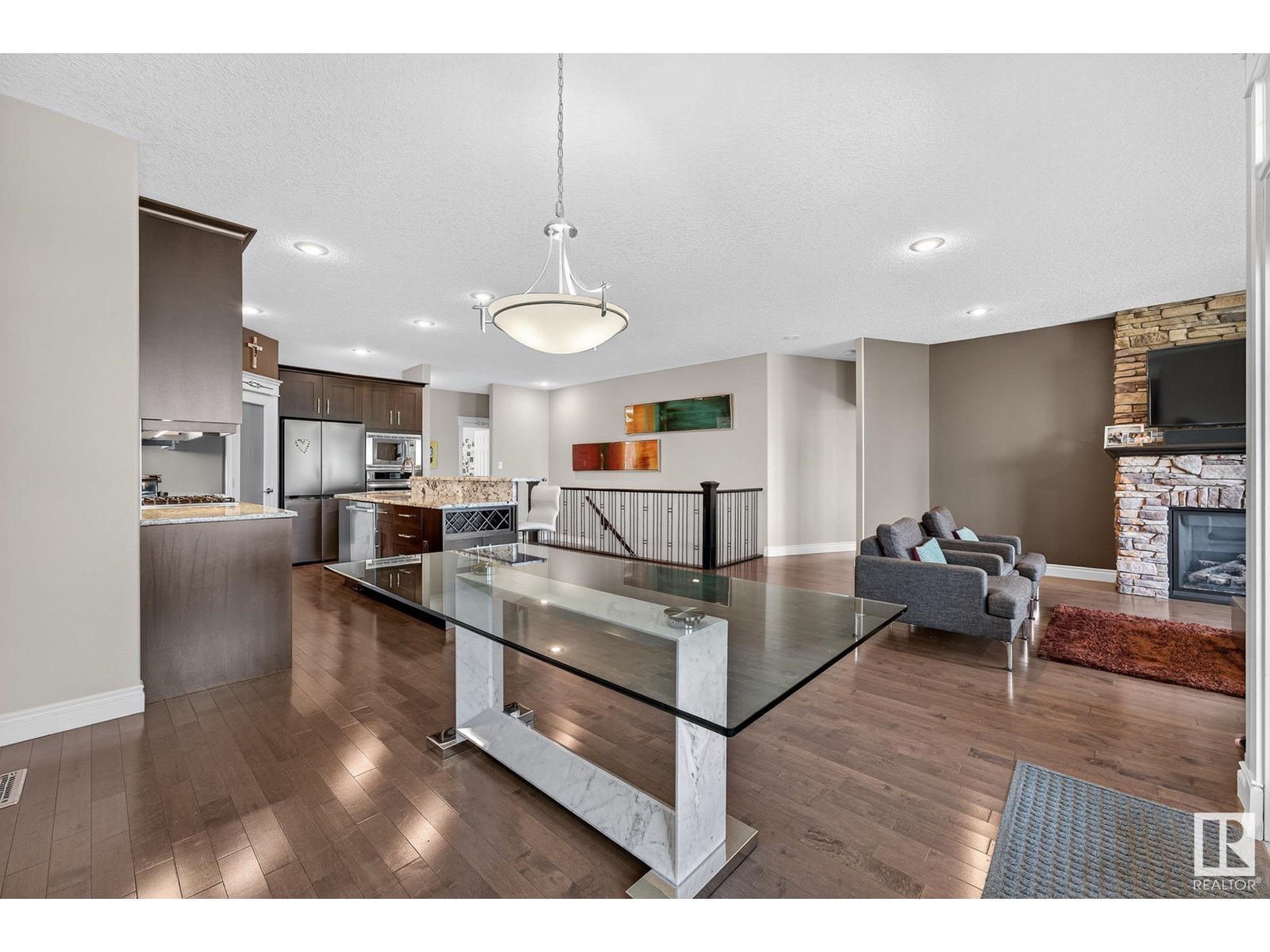 Property at 125 CAMPBELL DR image 2