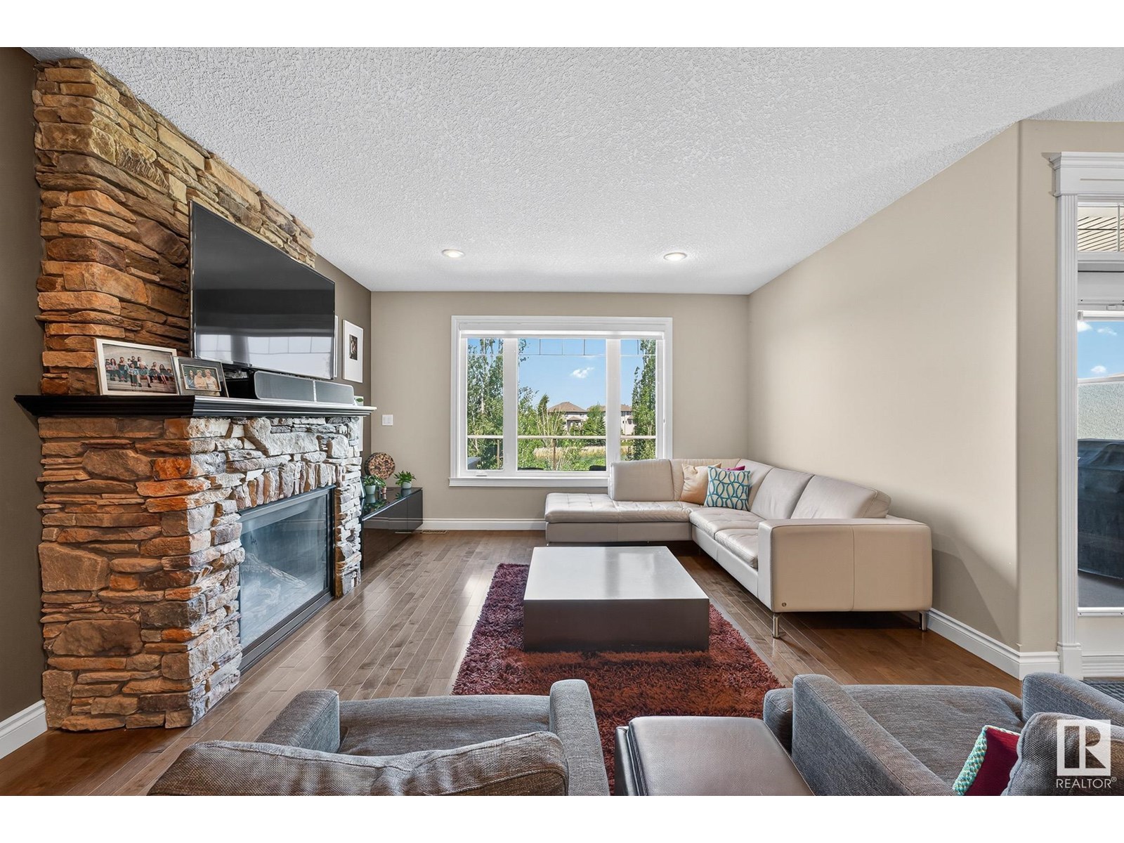 Property at 125 CAMPBELL DR image 4