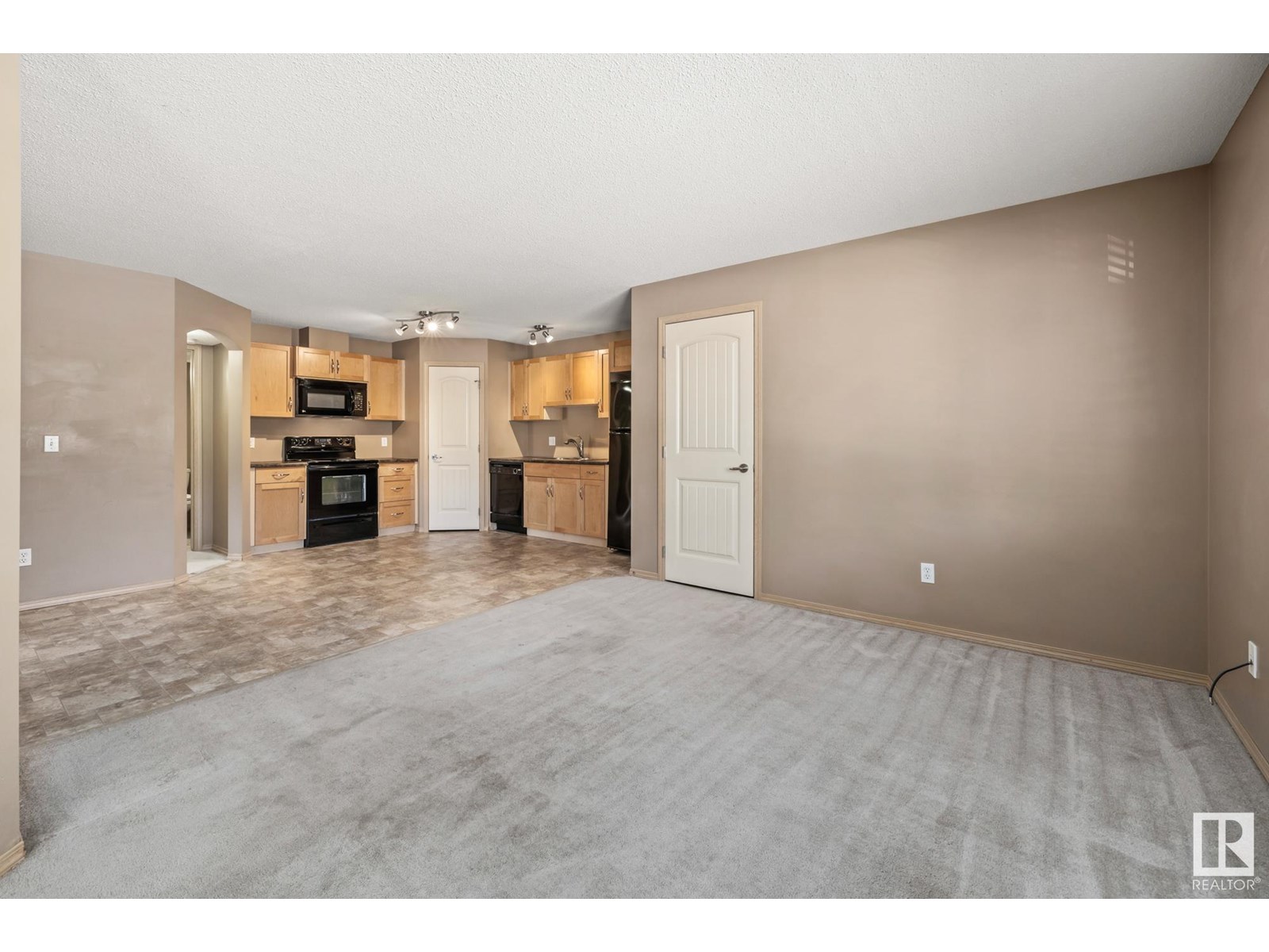 Property at #85 604 62 ST SW image 4