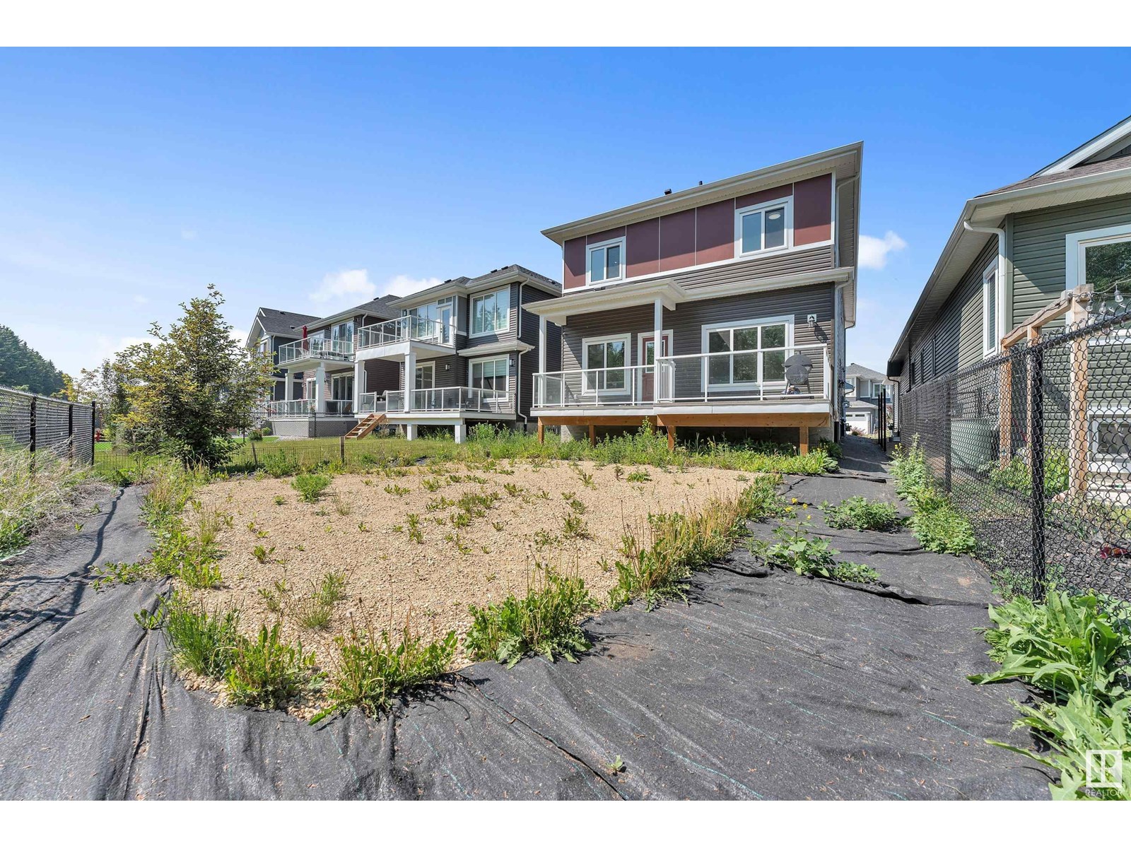 Property at 16115 34 AV SW image 4