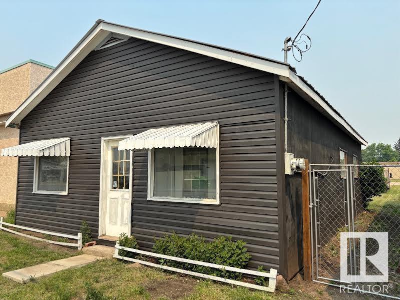 4926 50 Av, Elk Point, Alberta  T0A 1A0 - Photo 3 - E4442043