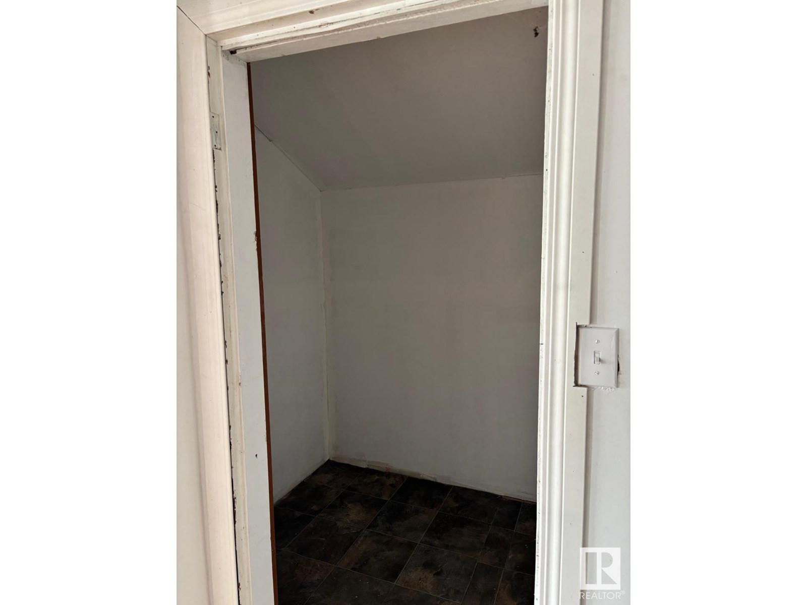 4926 50 Av, Elk Point, Alberta  T0A 1A0 - Photo 9 - E4442043