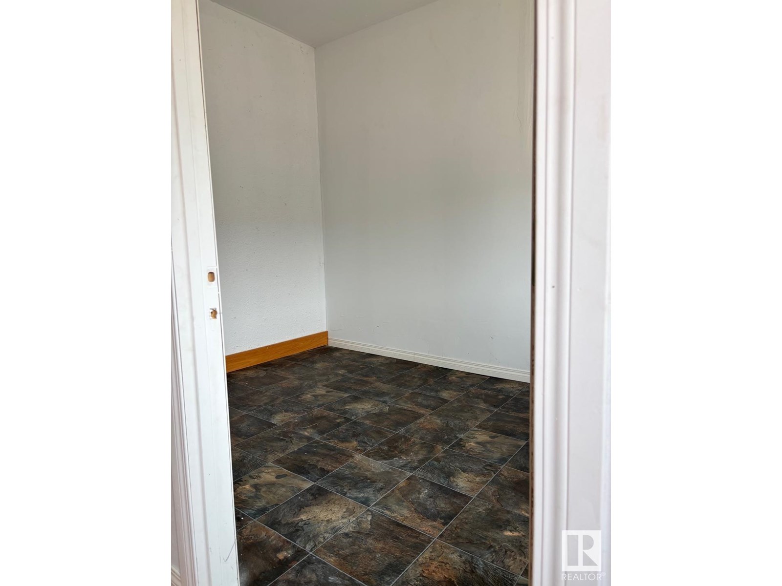 4926 50 Av, Elk Point, Alberta  T0A 1A0 - Photo 7 - E4442043