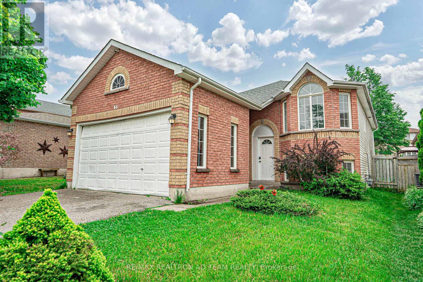 64 SNOWY OWL CRESCENT, Barrie, Ontario