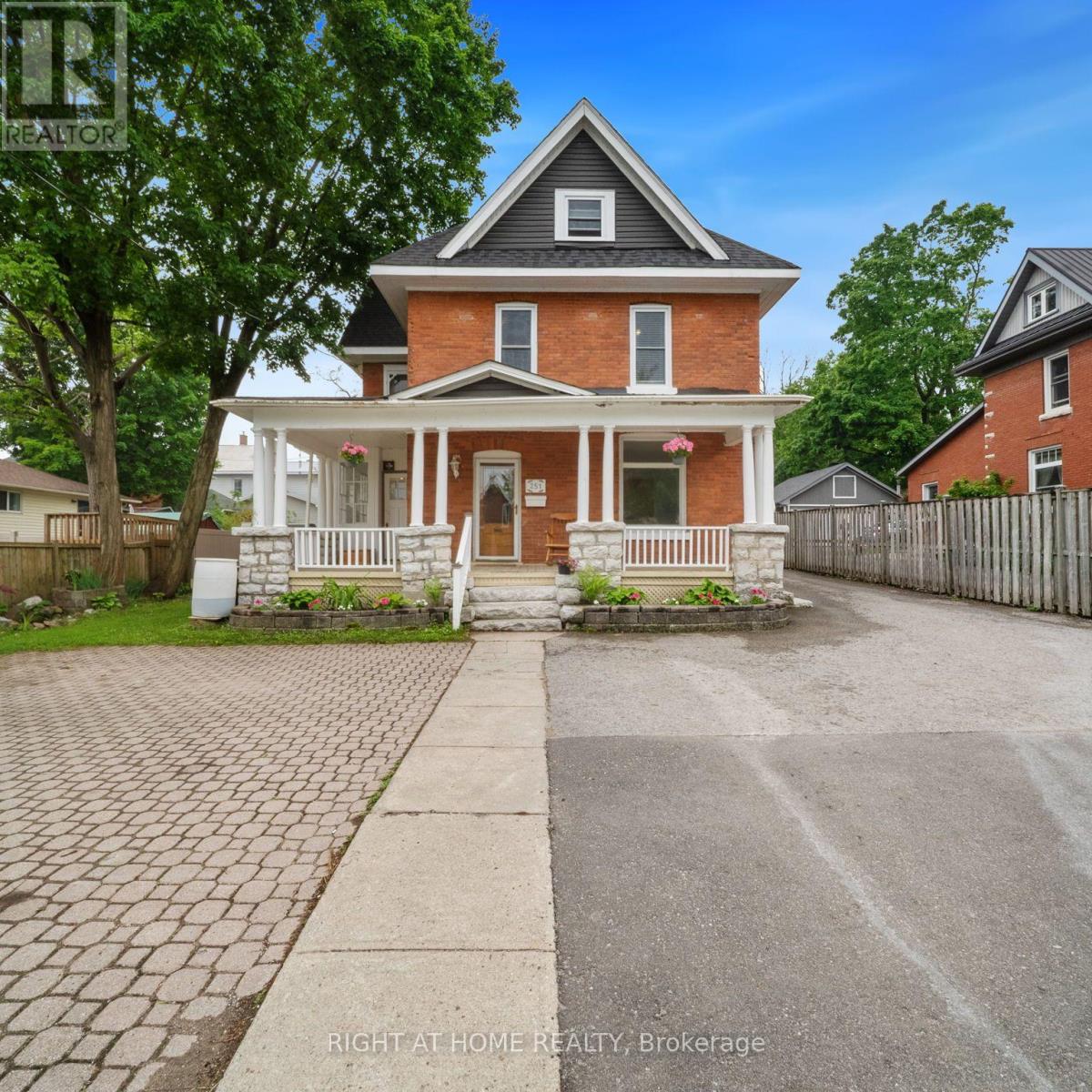 251 LACLIE STREET, orillia, Ontario