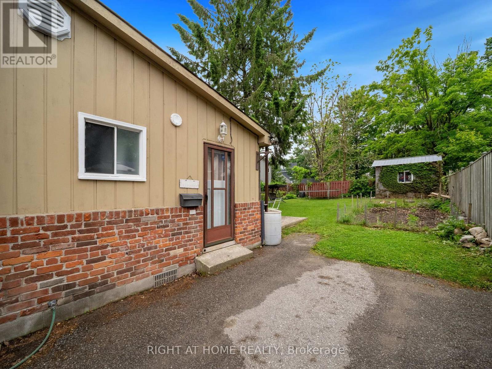 251 Laclie Street, Orillia, Ontario  L3V 4N8 - Photo 26 - S12216807