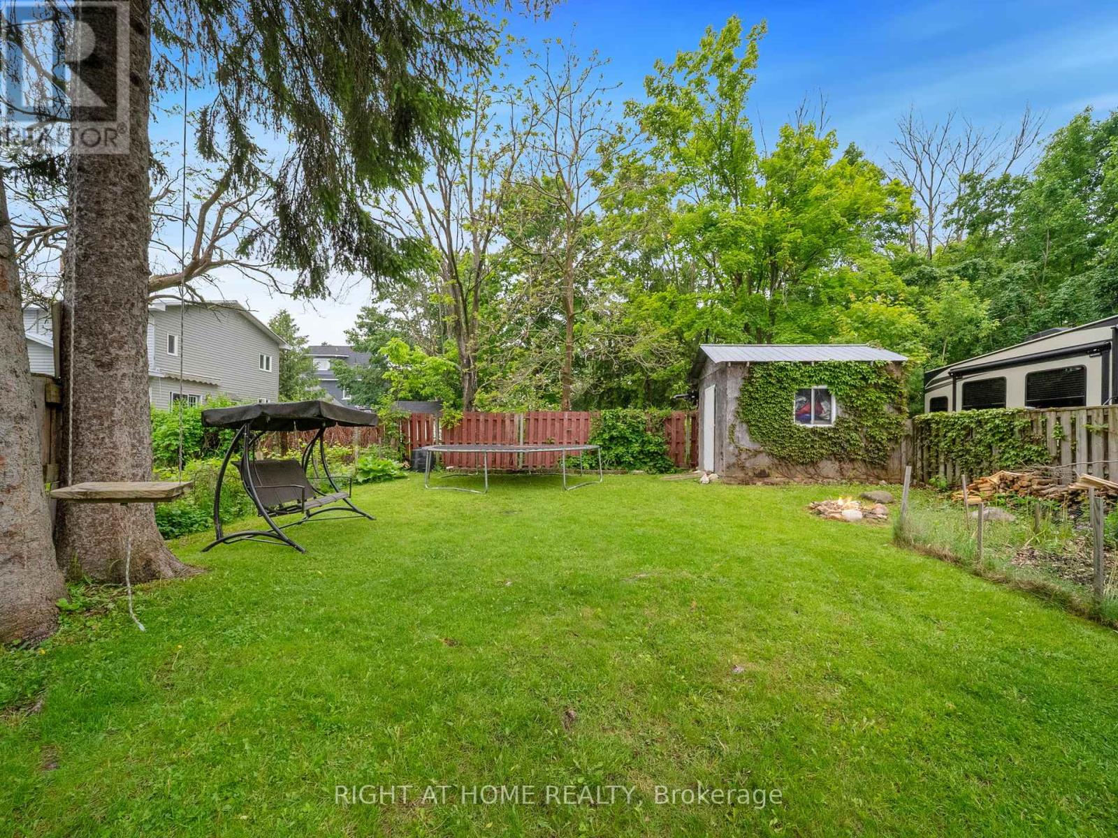 251 Laclie Street, Orillia, Ontario  L3V 4N8 - Photo 34 - S12216807