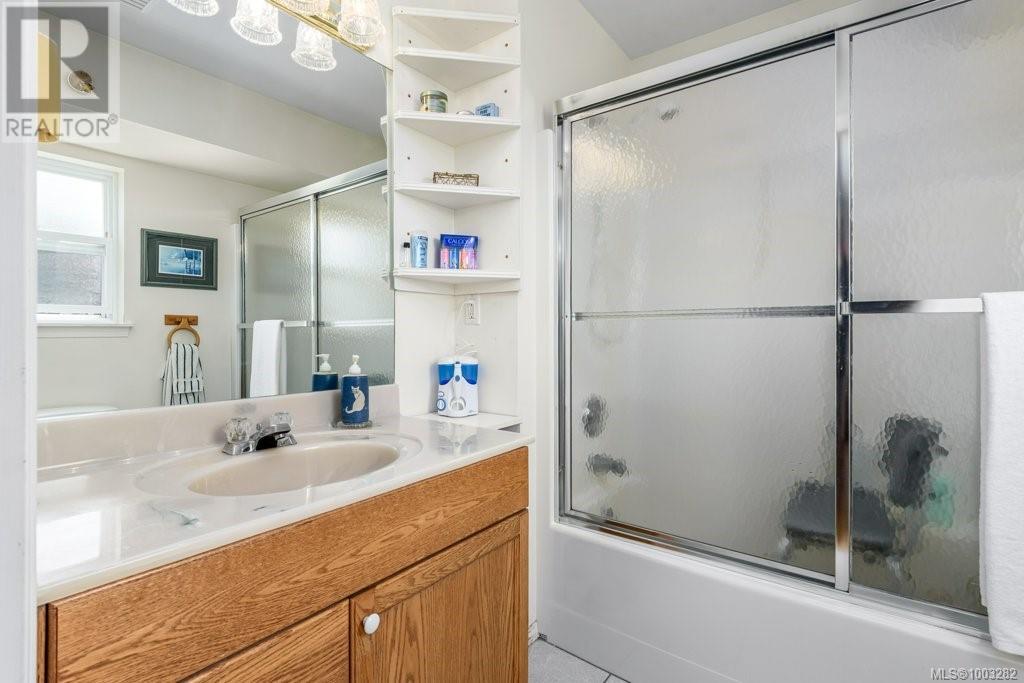 2267 Nitnat Pl, Courtenay, British Columbia  V9N 9E4 - Photo 17 - 1003282