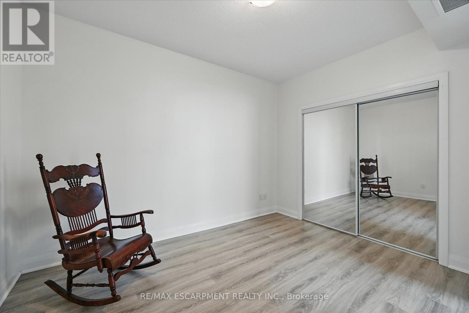201 - 16 Concord Place, Grimsby, Ontario  L3M 0J1 - Photo 16 - X12216065