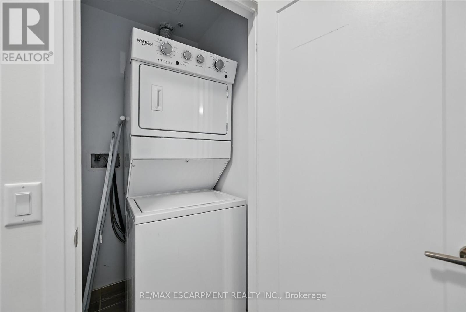 201 - 16 Concord Place, Grimsby, Ontario  L3M 0J1 - Photo 18 - X12216065
