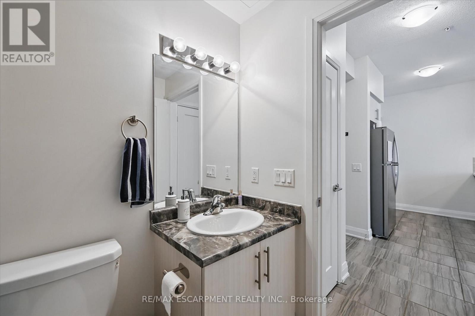 201 - 16 Concord Place, Grimsby, Ontario  L3M 0J1 - Photo 19 - X12216065