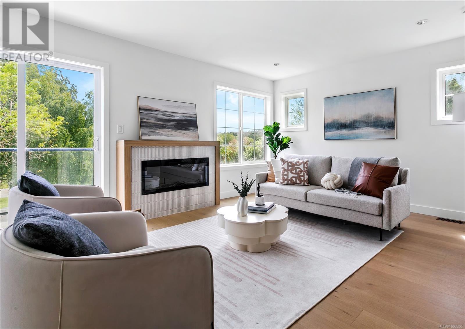Unit 5 3907 Cedar Hill Rd, Saanich, British Columbia