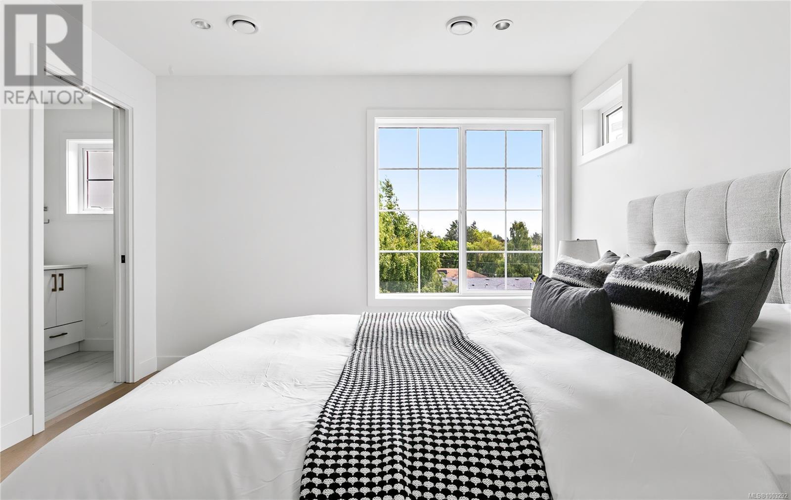 Unit 4 3907 Cedar Hill Rd, Saanich, British Columbia  V8P 3Z8 - Photo 21 - 1003292